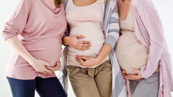 Három terhes nő együtt Egyszerre volt várandós a kórház 11 dolgozója | Online Rádió - Egy Lépéssel Közelebb Hozzád! _ LépésRádió